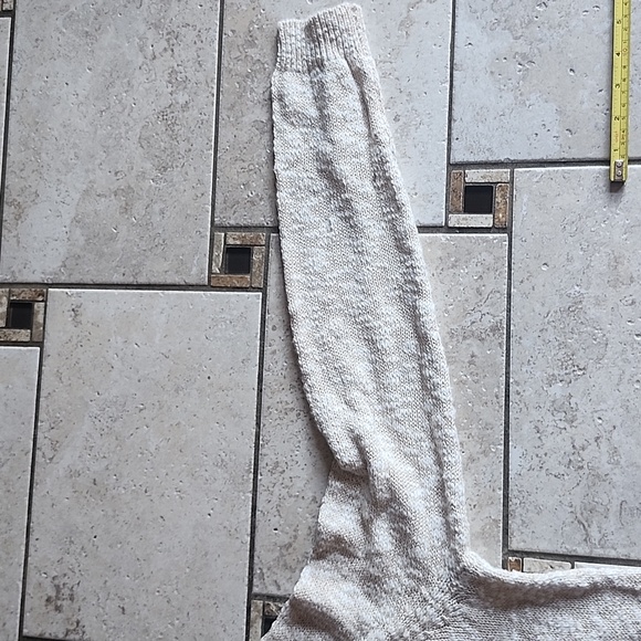 J. McLaughlinBeige Knit Crewneck Sweater Medium - Picture 16 of 16